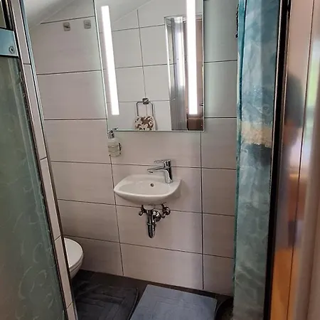 Apartment Sonniges Und Gaestezimmer, Haus Borowiec